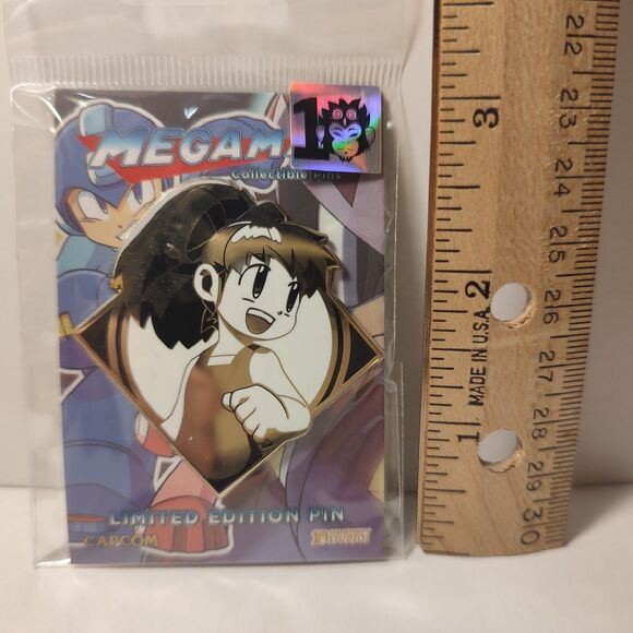 Mega Man Roll Caskett Limited Edition Enamel Pin Official Collectible Badge - Picture 3 of 3